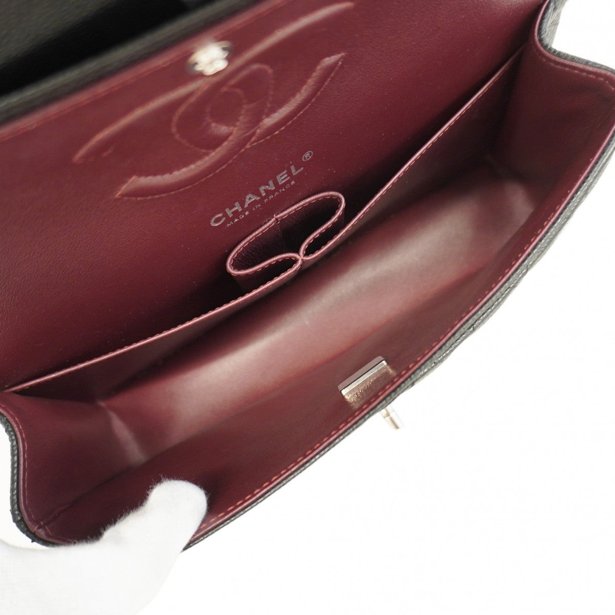 【6cb1923】シャネル ショルダーバッグ マトラッセ Wフラップ Wチェーン キャビアスキン ブラック シルバー金具【中古】レディース