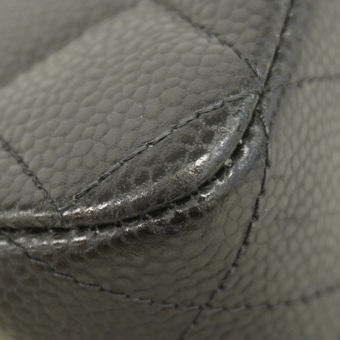 【6cb1923】シャネル ショルダーバッグ マトラッセ Wフラップ Wチェーン キャビアスキン ブラック シルバー金具【中古】レディース