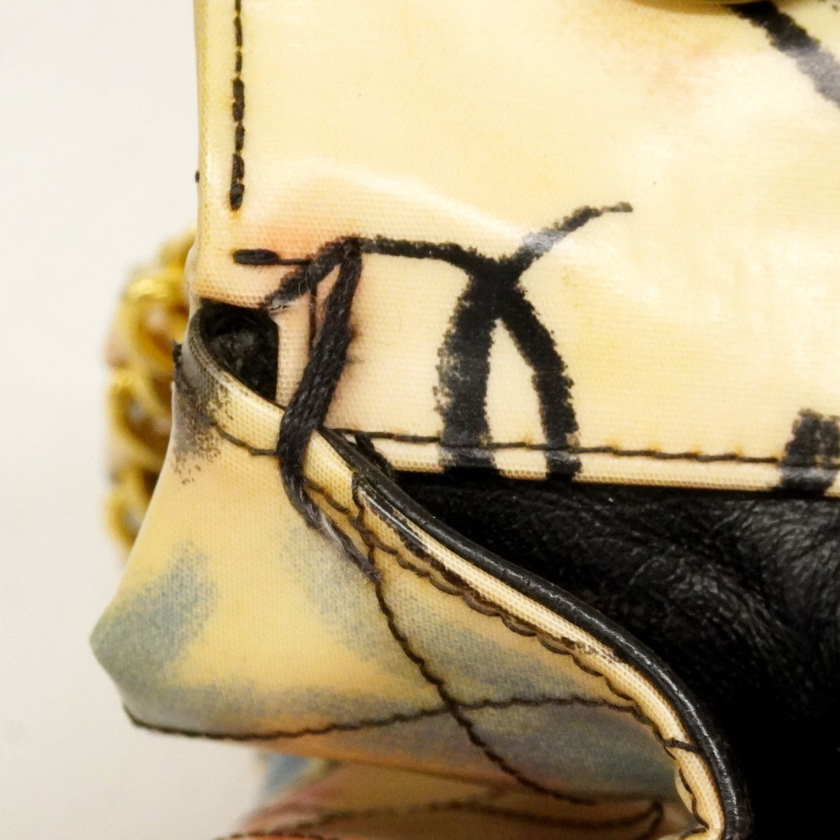 【6cb2276】シャネル ショルダーバッグ デカマトラッセ Wチェーン パテントレザー マルチカラー ゴールド金具【中古】レディース