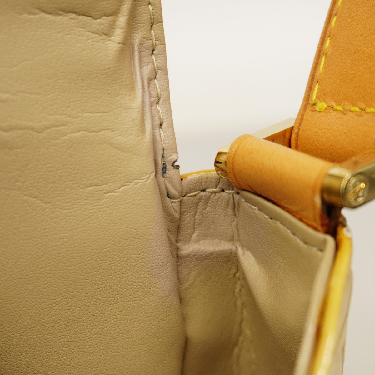 【6cb2279】ルイヴィトン ショルダーバッグ ヴェルニ トンプソンストリート M91008 ベージュ【中古】レディース