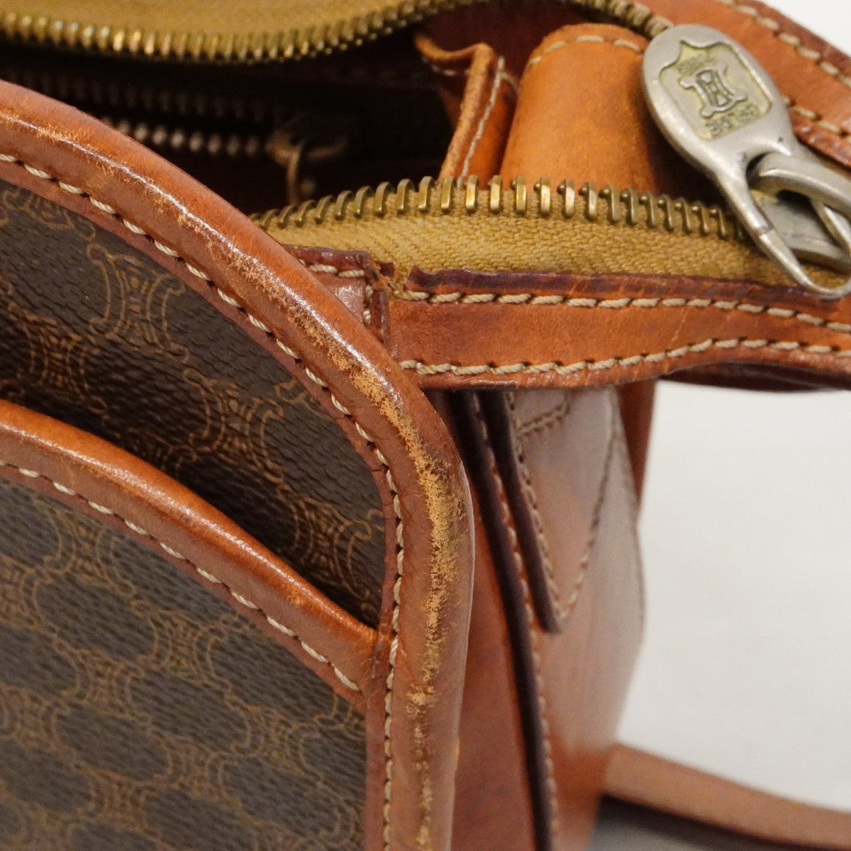 【6cb2286】セリーヌ ショルダーバッグ マカダム PVC ブラウン ゴールド金具【中古】レディース