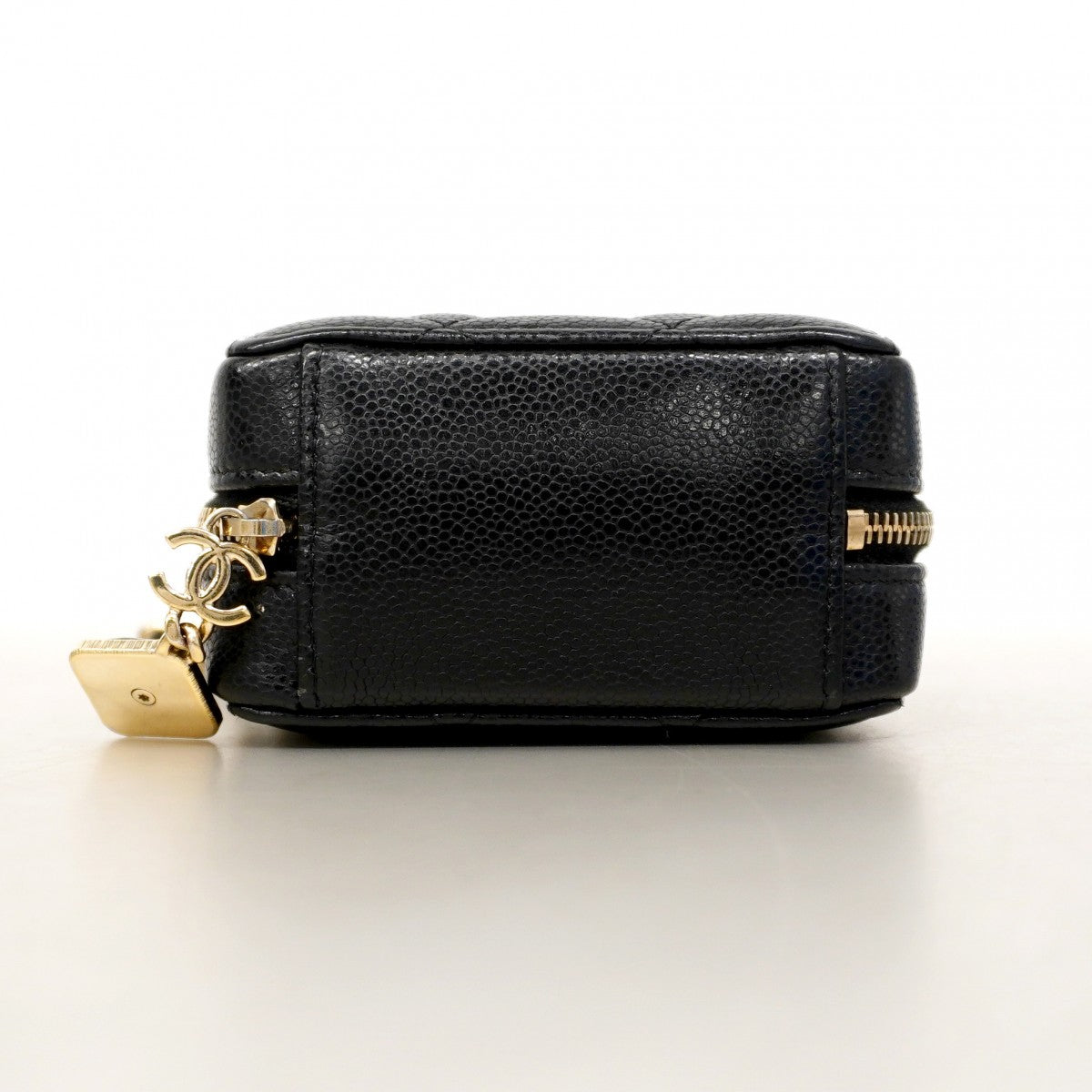 【6cb2289】シャネル ショルダーバッグ マトラッセ チェーンショルダー キャビアスキン ブラック シャンパンゴールド金具【中古】レディース