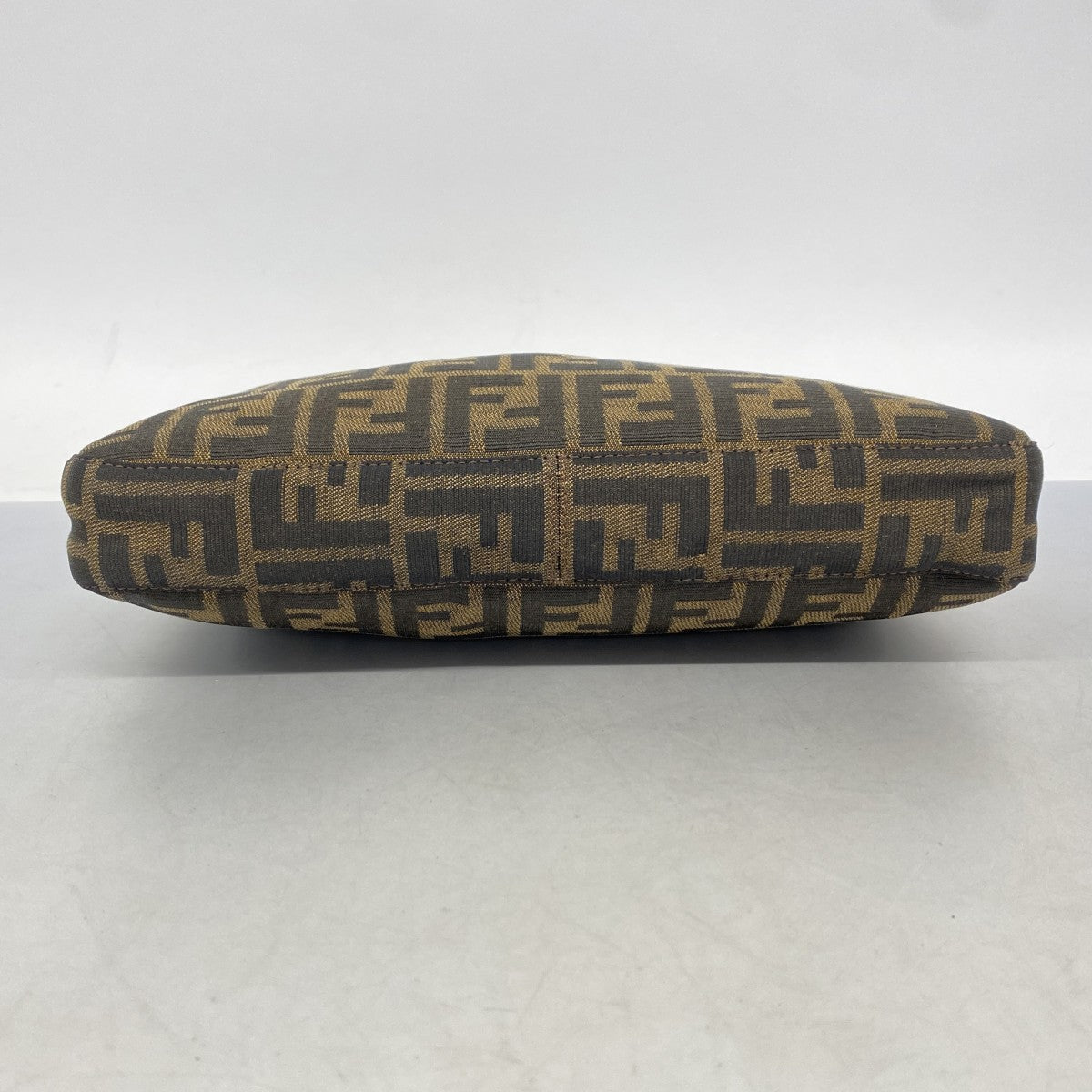 【6cb2333】フェンディ ショルダーバッグ ズッカ ナイロンキャンバス ブラウン シルバー金具【中古】レディース