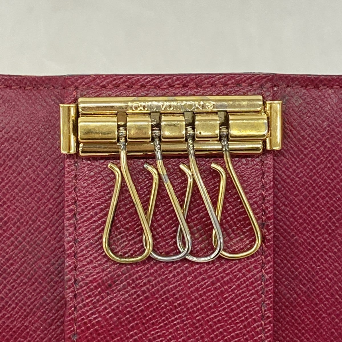 【6cb2370】ルイヴィトン キーケース モノグラム ミュルティクレ4 M41945 フューシャ【中古】レディース