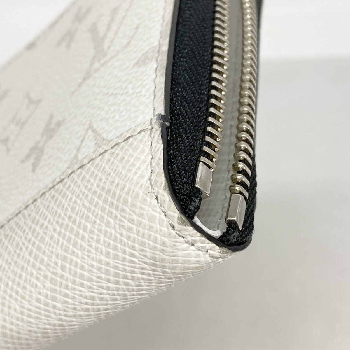 【6cb2707】ルイヴィトン 長財布 タイガラマ ジッピーウォレットホリゾンタル M14127 オプティックホワイト【中古】メンズ