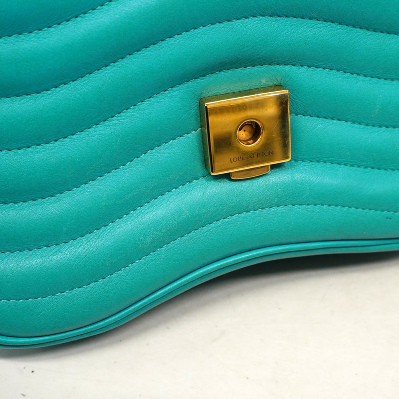 【6cb2727】ルイヴィトン ショルダーバッグ ニューウェーブ チェーンバッグMM M51946 ターコイズブルー【中古】レディース