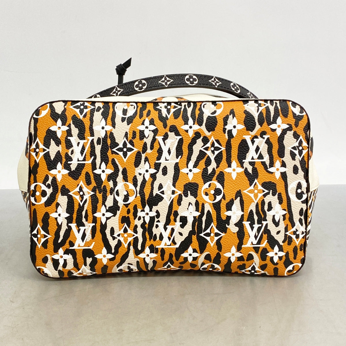 ★最終価格【6cc3543-k】ルイヴィトン ショルダーバッグ モノグラム･ジャングル ネオノエ M44679 ホワイト ブラック イヴォワール【中古】レディース