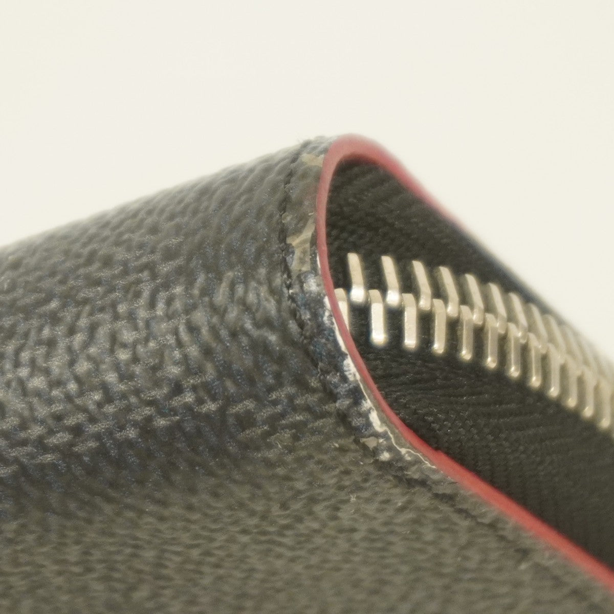 ★最終価格【6cc3881-k】ルイヴィトン 長財布 ダミエ・グラフィット ジッピーウォレットヴェルティカル N60306 ブラック ルージュ【中古】メンズ