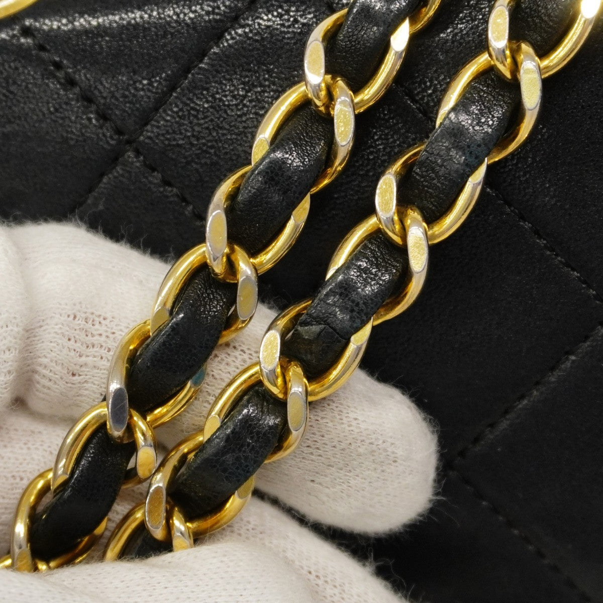 【6cc4022-k】シャネル ショルダーバッグ マトラッセ Wフラップ Wチェーン ラムスキン ブラック ゴールド金具【中古】レディース