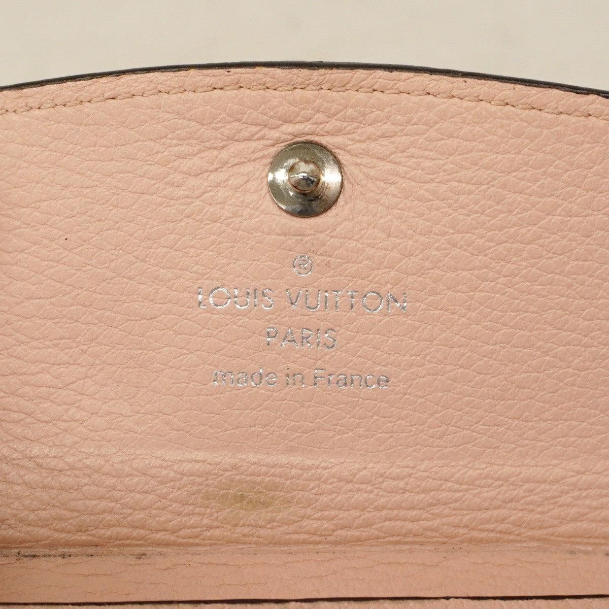 【6cc4047-k】ルイヴィトン キーケース マヒナ ミュルティクレ4 M64056 マグノリア【中古】レディース