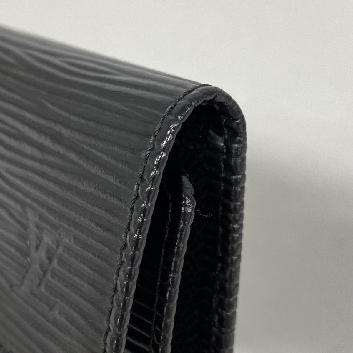 ★SALE【6cd4407-k】ルイヴィトン キーケース エピ ミュルティクレ4 M63822 ノワール【中古】メンズ レディース ユニセックス