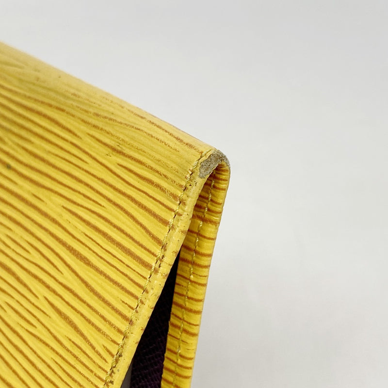 ★SALE【6cd4596-k】ルイヴィトン カードケース エピ ポルト2カルトヴェルティカル M63209 ジョーヌ【中古】メンズ レディース ユニセックス