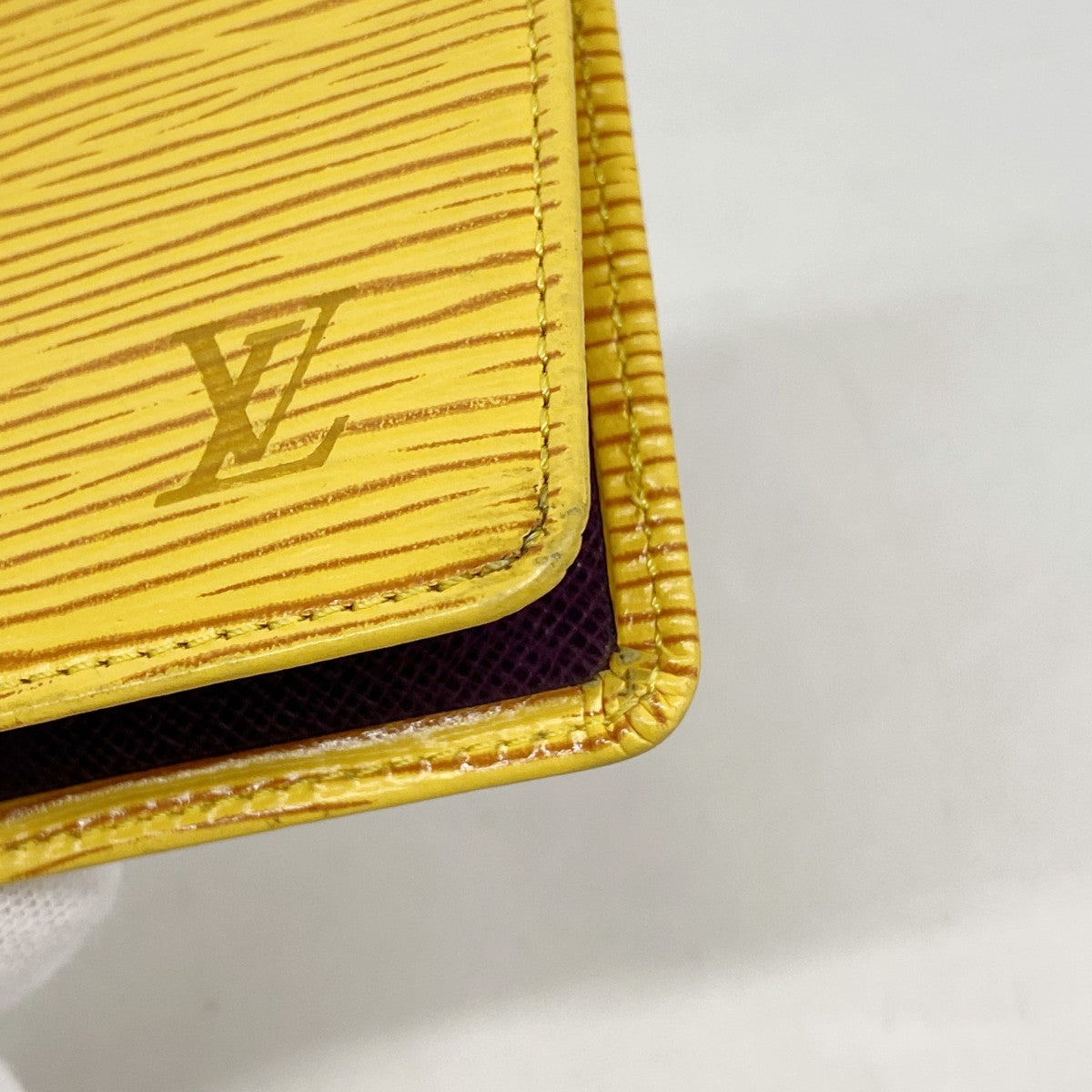 ★SALE【6cd4596-k】ルイヴィトン カードケース エピ ポルト2カルトヴェルティカル M63209 ジョーヌ【中古】メンズ レディース ユニセックス
