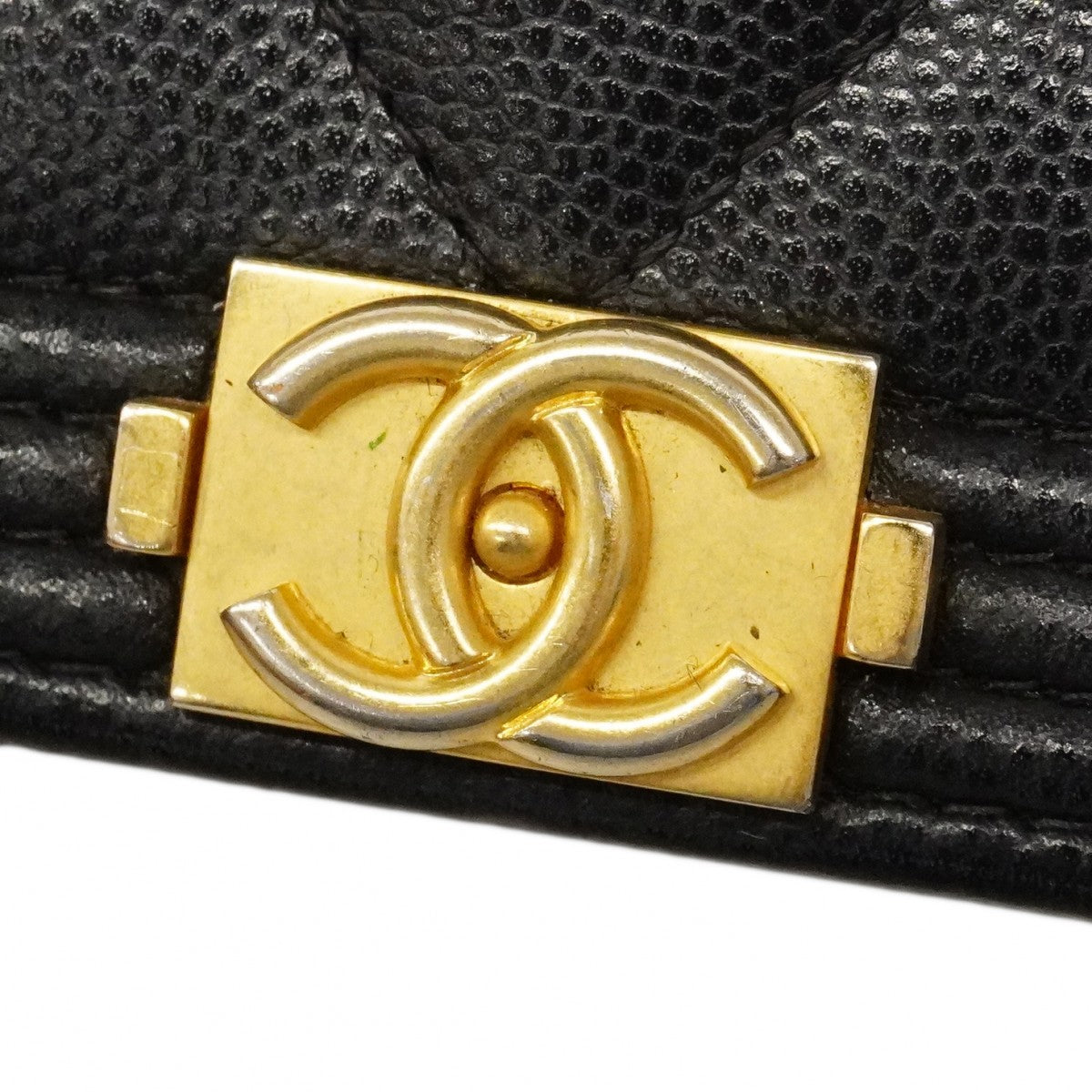 ★SALE【6cd4675】シャネル ショルダーウォレット ボーイシャネル キャビアスキン ブラック ゴールド金具【中古】レディース