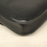【6db1224-k】ルイヴィトン ショルダーバッグ エピ サンクルー M52192 ノワール【中古】レディース