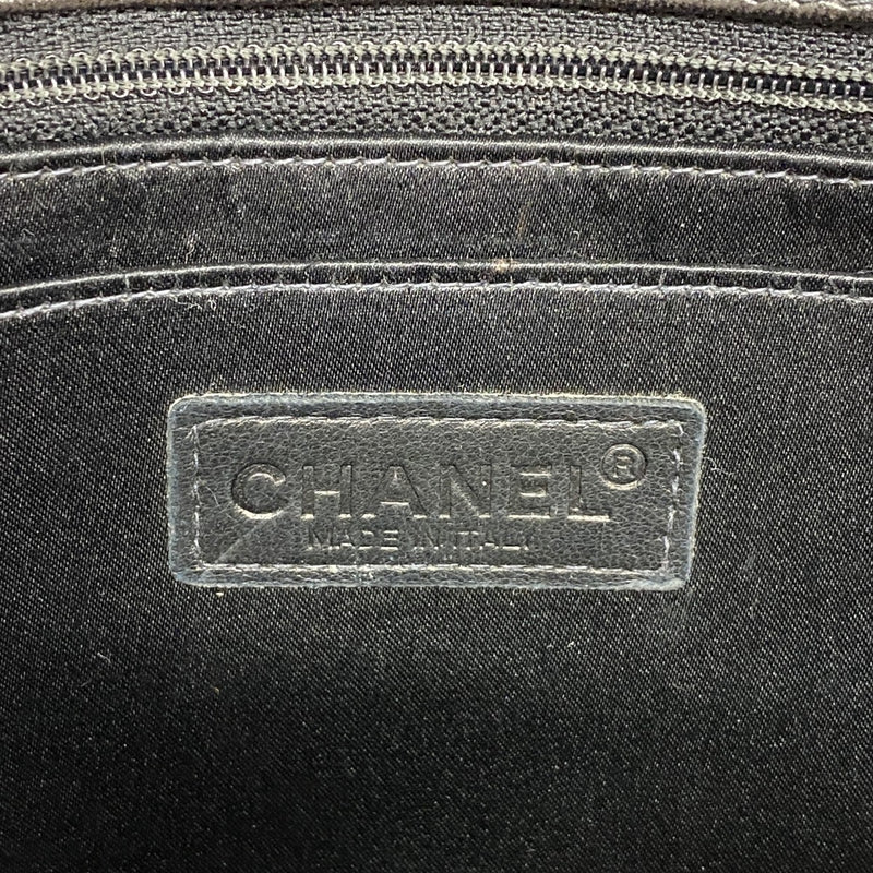 ★最終価格★SALE【6dc2885】シャネル ショルダーバッグ ニュートラベル Wチェーン ナイロン ブラック シルバー金具【中古】レディース