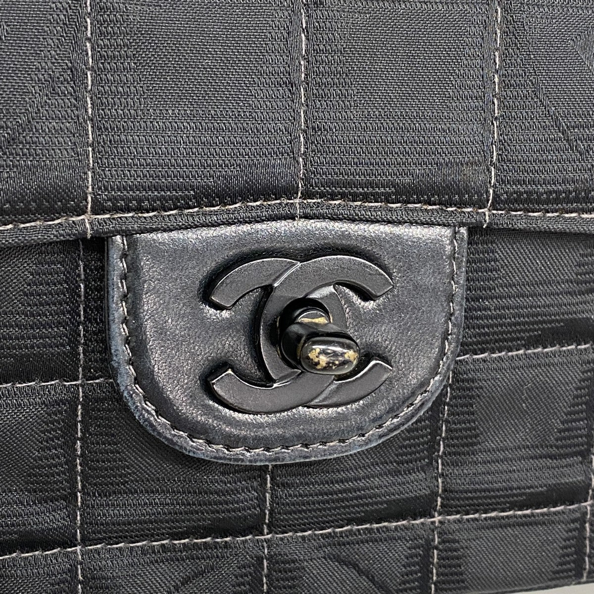 ★最終価格★SALE【6dc2885】シャネル ショルダーバッグ ニュートラベル Wチェーン ナイロン ブラック シルバー金具【中古】レディース
