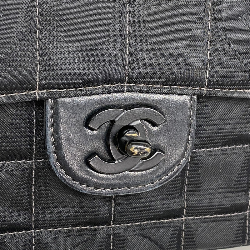 ★最終価格★SALE【6dc2885】シャネル ショルダーバッグ ニュートラベル Wチェーン ナイロン ブラック シルバー金具【中古】レディース