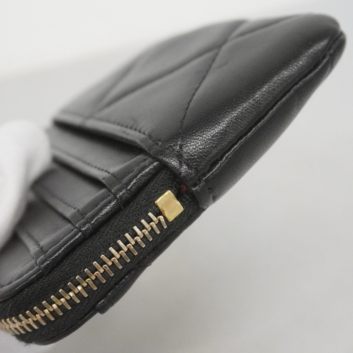 【6dc3361-k】シャネル コインケース シャネル19 ラムスキン ブラック ゴールド/シルバー金具【中古】レディース