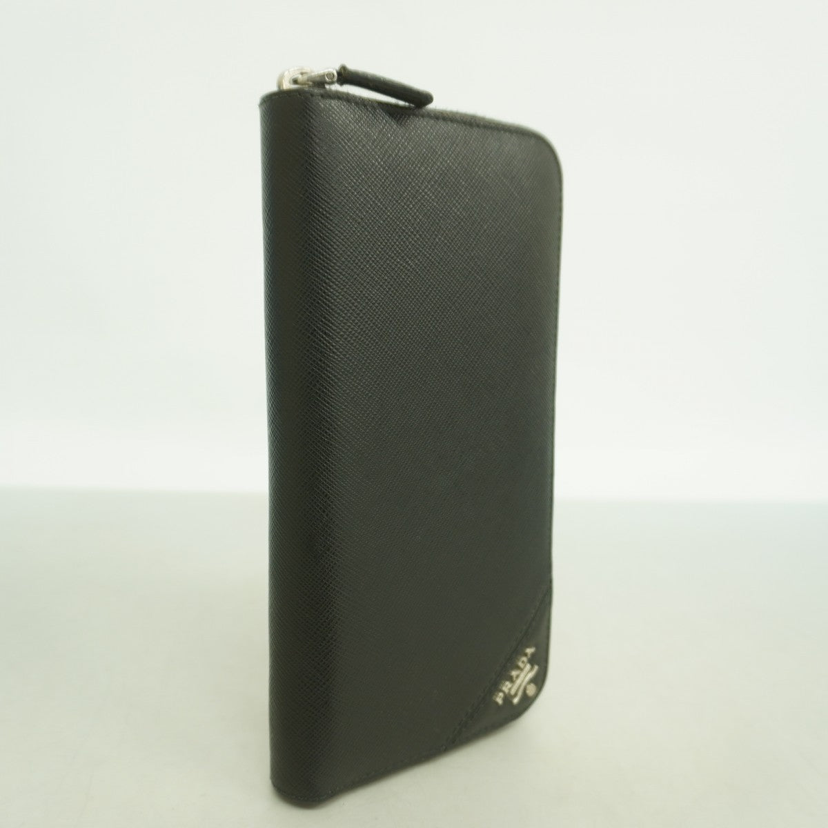 ★最終価格【6dd4618-k】プラダ 長財布 サフィアーノ レザー ブラック シルバー金具【中古】メンズ