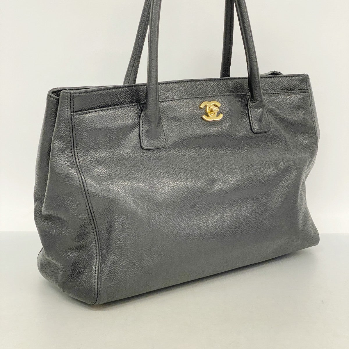 【6dd4623-k】シャネル トートバッグ エグゼクティブ レザー ブラック ゴールド金具【中古】レディース