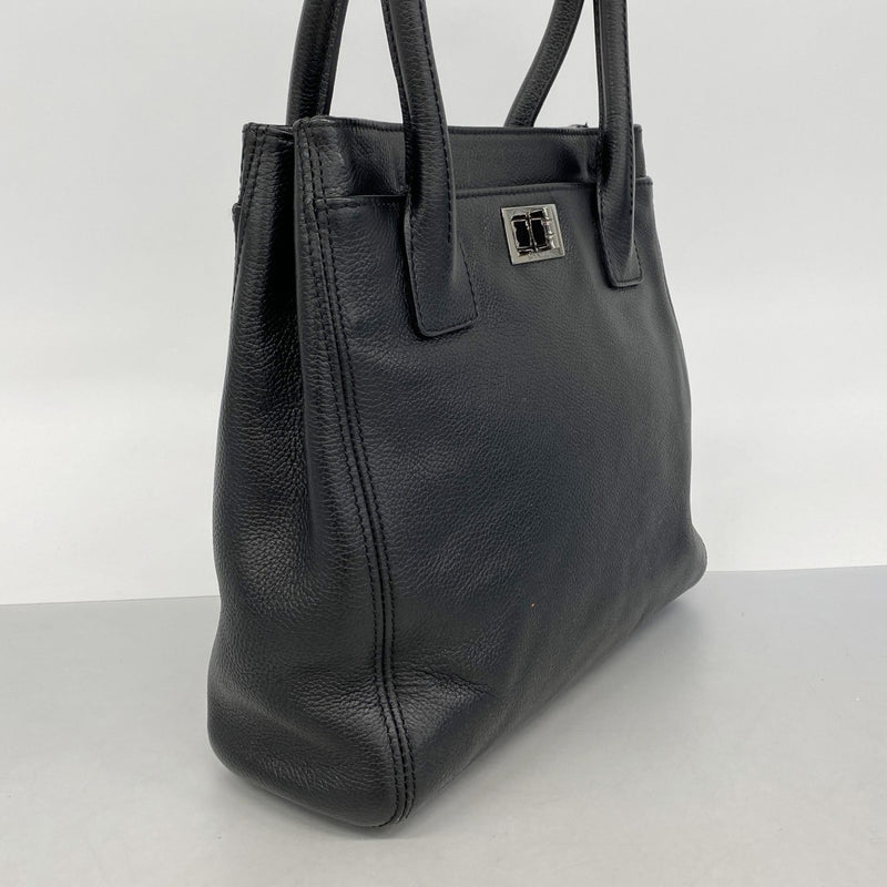 【6de5665-k】シャネル トートバッグ エグゼクティブ レザー ブラック シルバー金具【中古】レディース