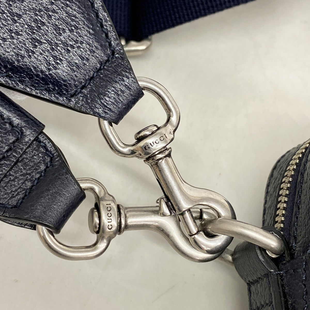★最終価格【6de6134】グッチ ショルダーバッグ GGマーモント 699439 PVC ネイビー シルバー金具【中古】メンズ