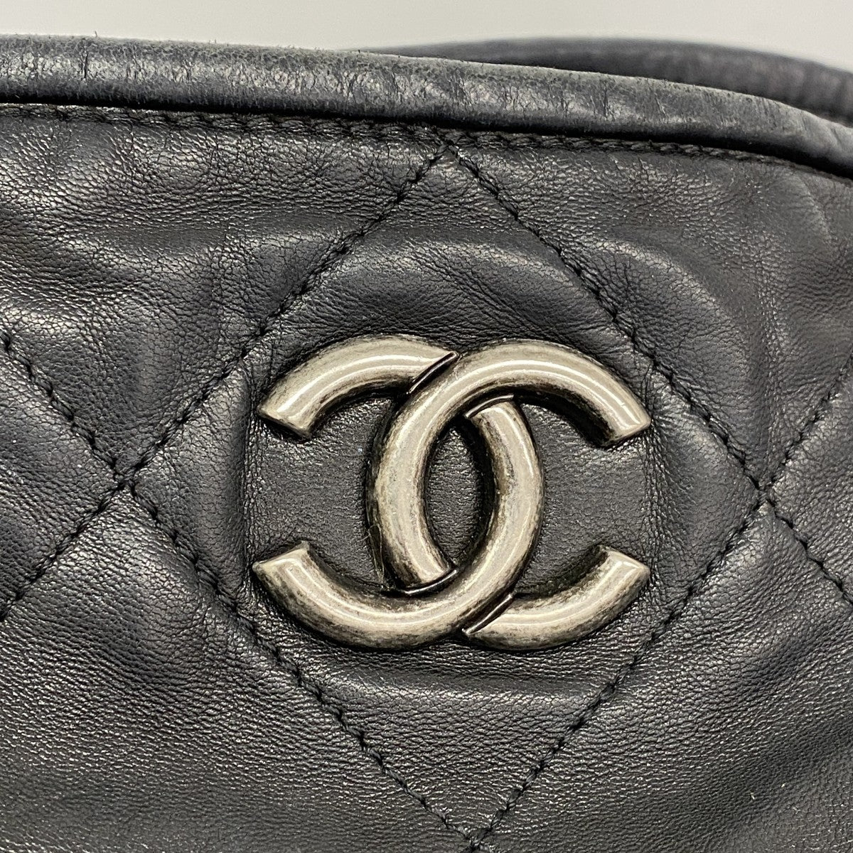 ★SALE【6de6417】シャネル ショルダーバッグ マトラッセ チェーンショルダー ラムスキン ブラック シルバー金具【中古】レディース
