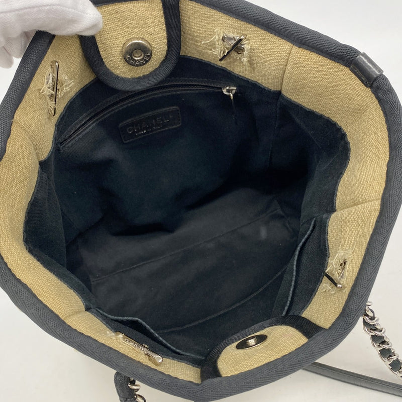 【6de6473-k】シャネル チェーントート ドーヴィル キャンバス ベージュ シルバー金具【中古】レディース