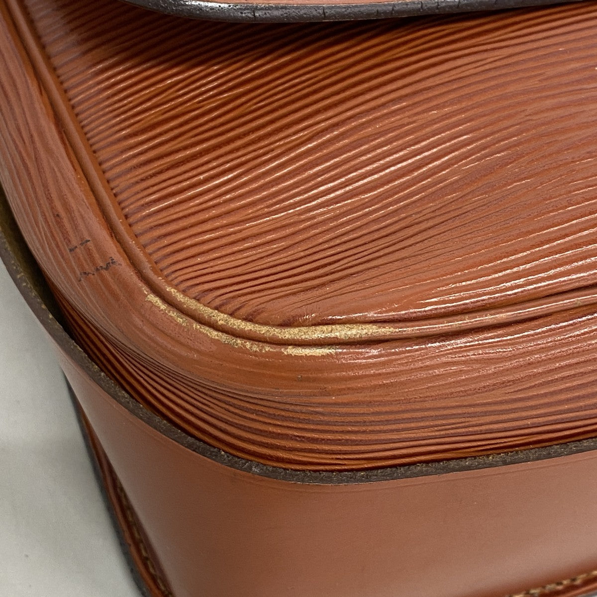 【6eb1488】ルイヴィトン ショルダーバッグ エピ カルトシエール M52243 ケニアブラウン【中古】レディース