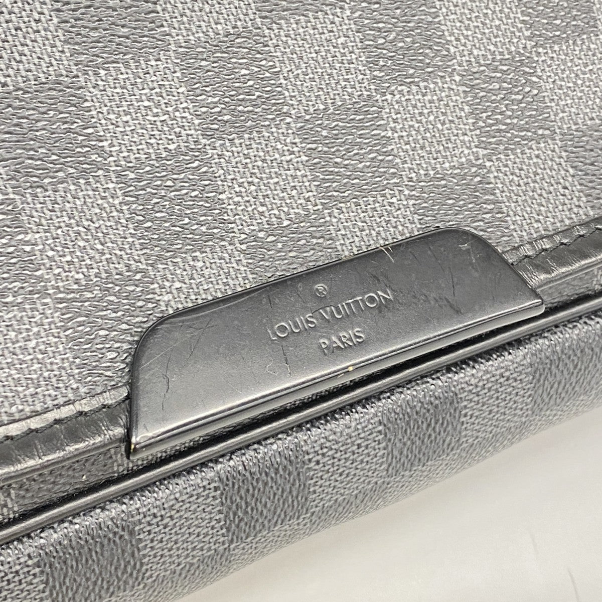 【6ec1844】ルイヴィトン ショルダーバッグ ダミエ・グラフィット ダニエルGM N58033 ブラック グレー【中古】メンズ