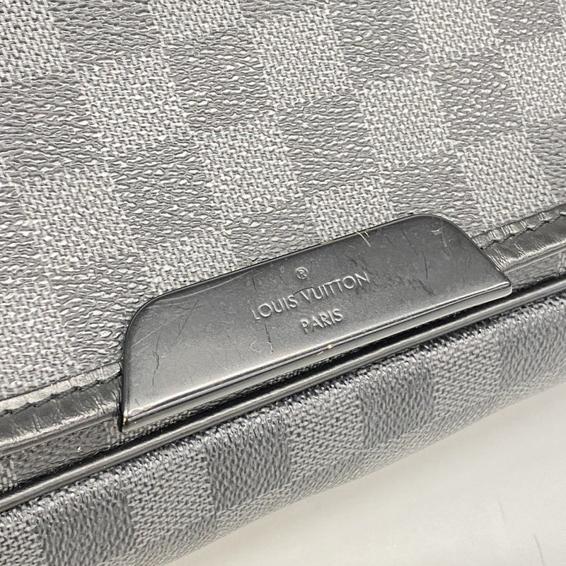 【6ec1844】ルイヴィトン ショルダーバッグ ダミエ・グラフィット ダニエルGM N58033 ブラック グレー【中古】メンズ