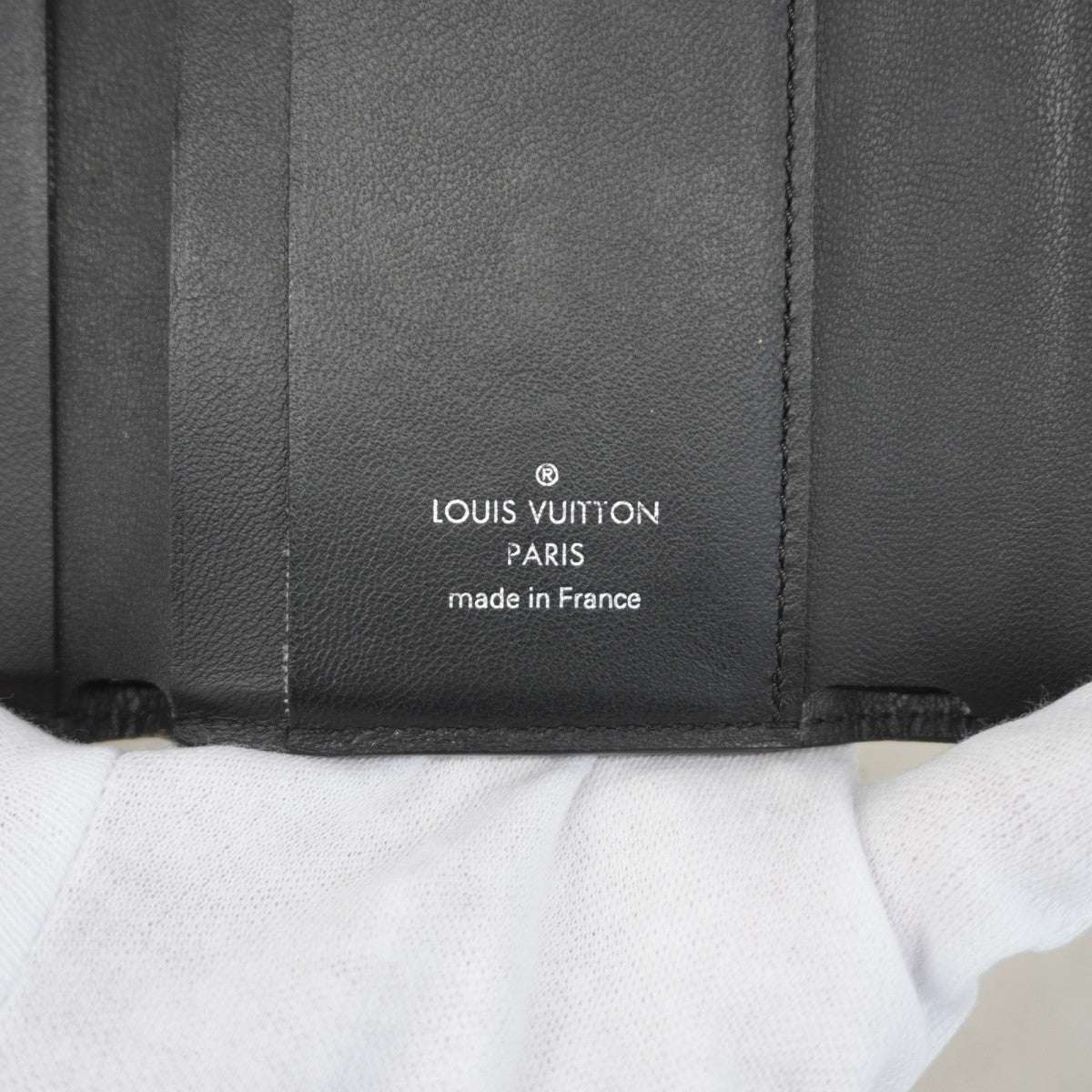 【最終値下げ価格】ルイヴィトン　マヒナ　イリス　ノワール LOUIS VUITTON（ルイ・ヴィトン） 【新品同様】ルイヴィトン マヒナ