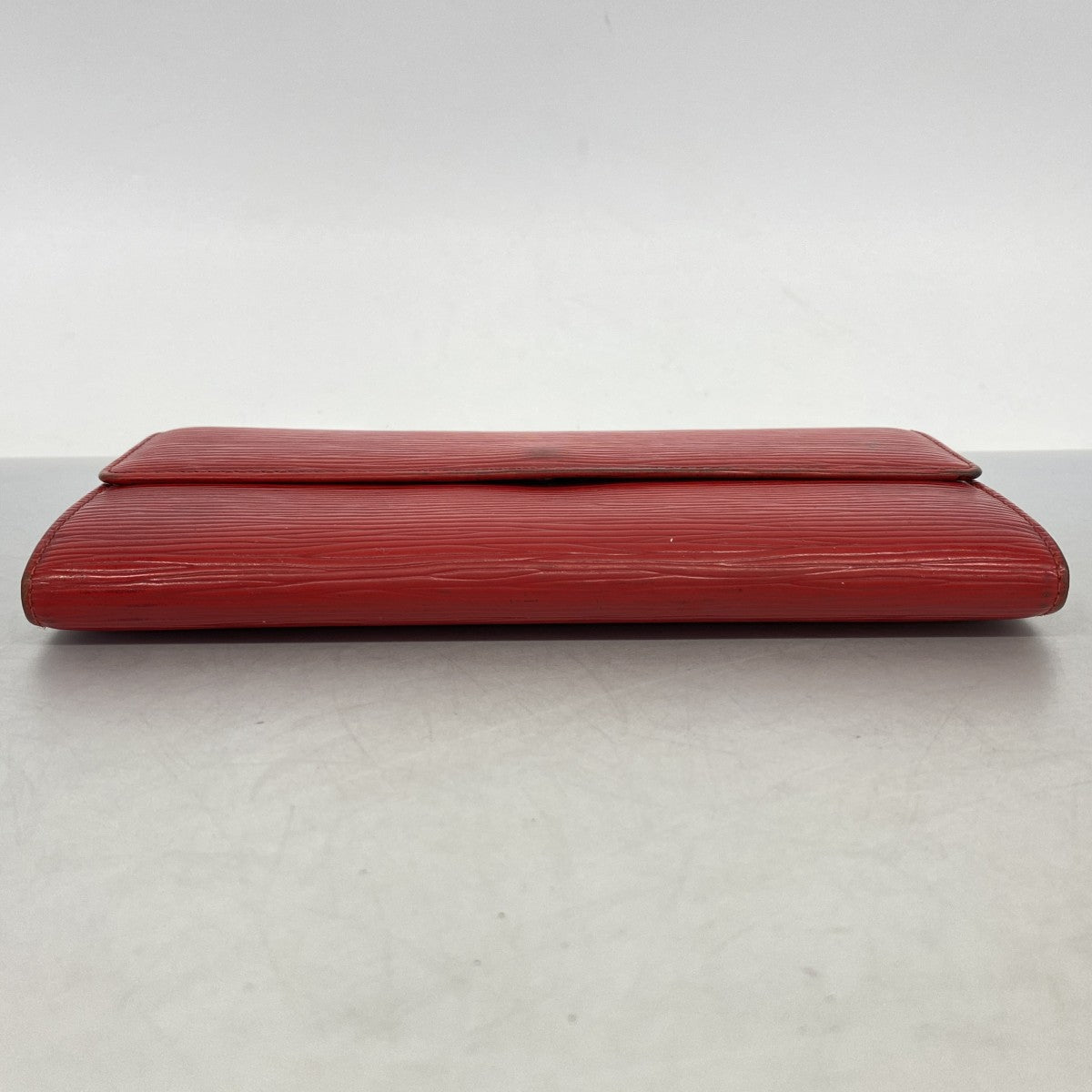 【6ec2557】ルイヴィトン 長財布 エピ ポシェットポルトモネクレディ M63577 カスティリアンレッド【中古】レディース