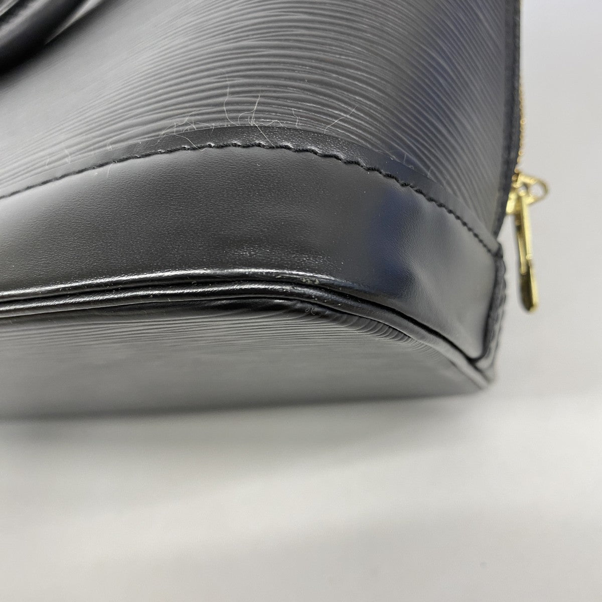 【6ec2683】ルイヴィトン ハンドバッグ エピ アルマ M52142 ノワール【中古】レディース
