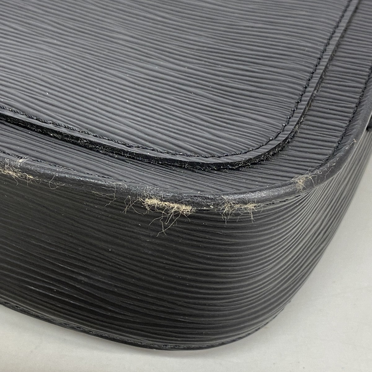 【6ec3216-k】ルイヴィトン ショルダーバッグ エピ ミニサンクルー M52212 ノワール【中古】レディース