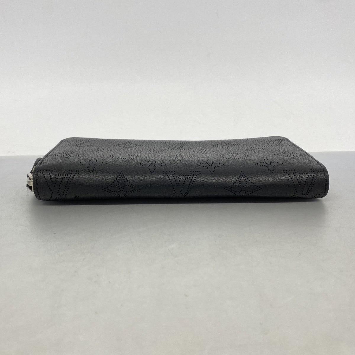 【6ed4326-k】ルイヴィトン 長財布 マヒナ ジッピーウォレット M61867 ノワール【中古】レディース