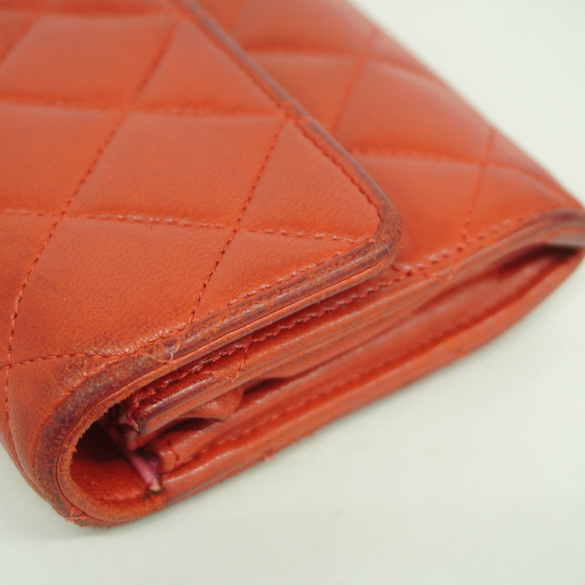 【6ed4352-k】シャネル 長財布 マトラッセ ラムスキン レッド シルバー金具【中古】レディース