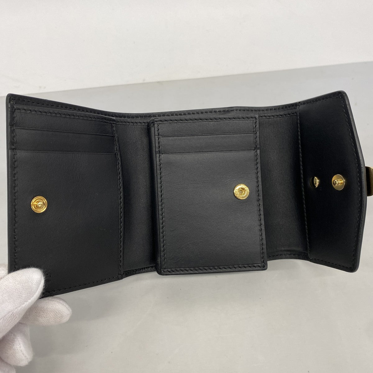 【6ed4392-k】グッチ 三つ折り財布 シェリーライン 476081 レザー ブラック ゴールド金具【中古】レディース