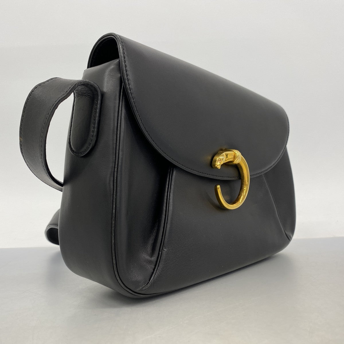 【6ed4422】カルティエ ショルダーバッグ パンテール レザー ブラック ゴールド金具【中古】レディース