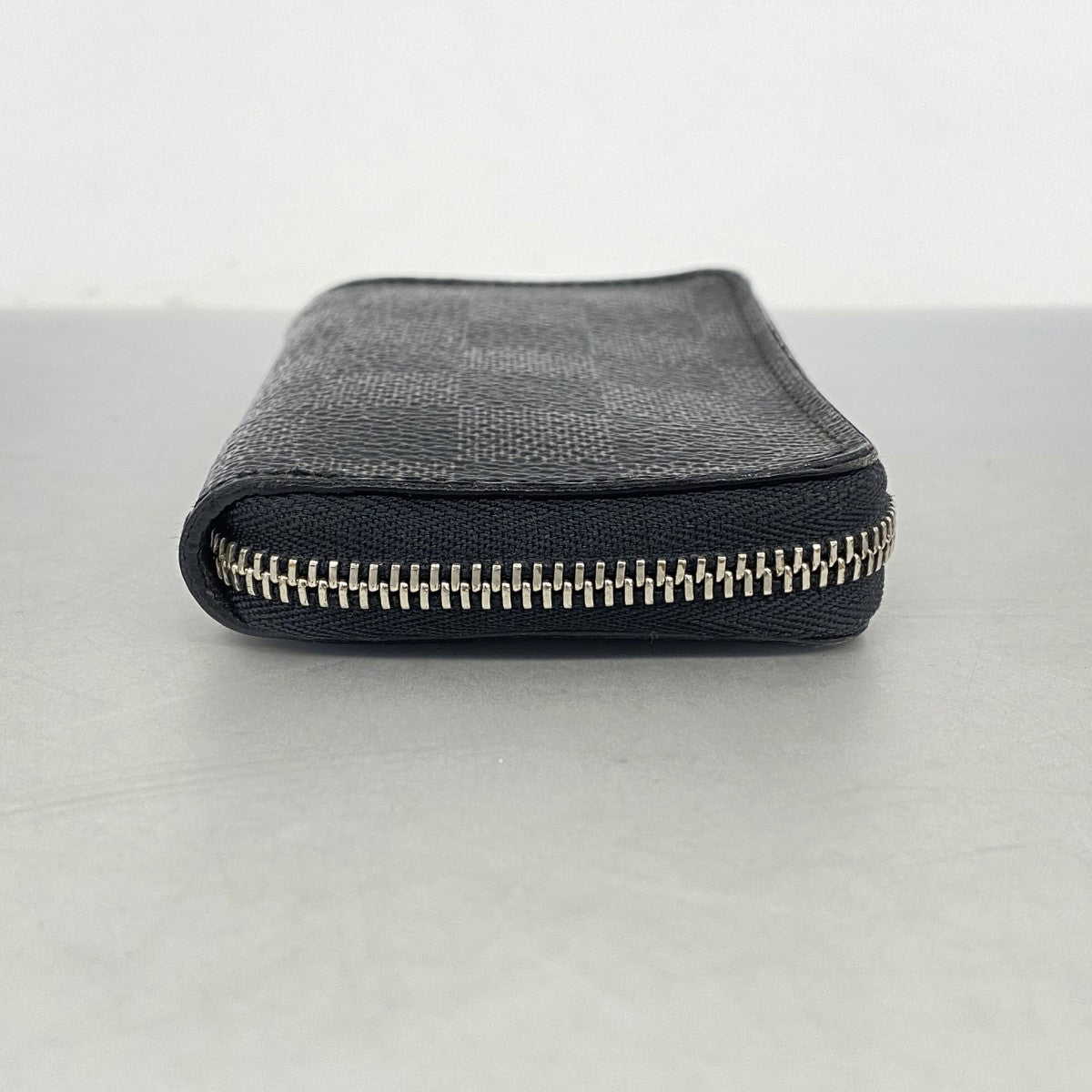 【6ee5166】ルイヴィトン コインケース ダミエ・グラフィット ジッピーコインパース N63076 ブラック グレー【中古】メンズ