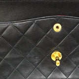 【6ee5578】シャネル ショルダーバッグ マトラッセ Wフラップ Wチェーン ラムスキン ブラック ゴールド金具【中古】レディース
