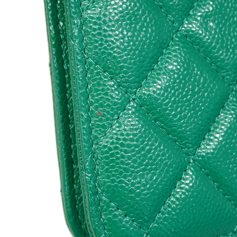【6ee5690-k】シャネル ショルダーウォレット マトラッセ チェーンショルダー キャビアスキン グリーン シルバー金具【中古】レディース