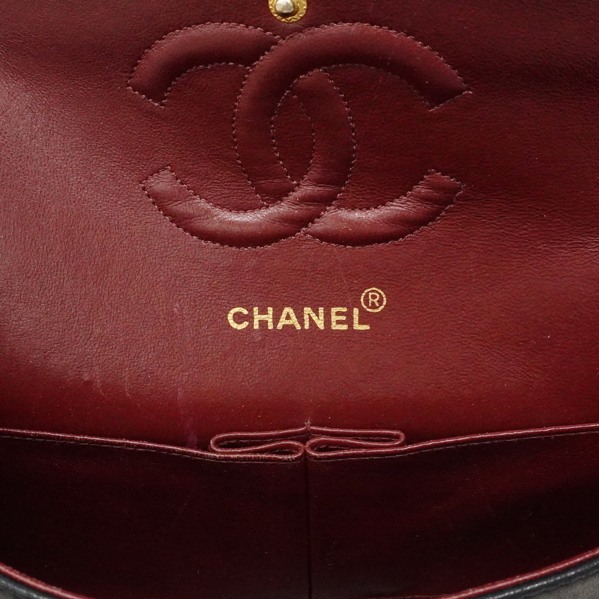【6ee5728】シャネル ショルダーバッグ マトラッセ Wフラップ Wチェーン ラムスキン ブラック ゴールド金具【中古】レディース