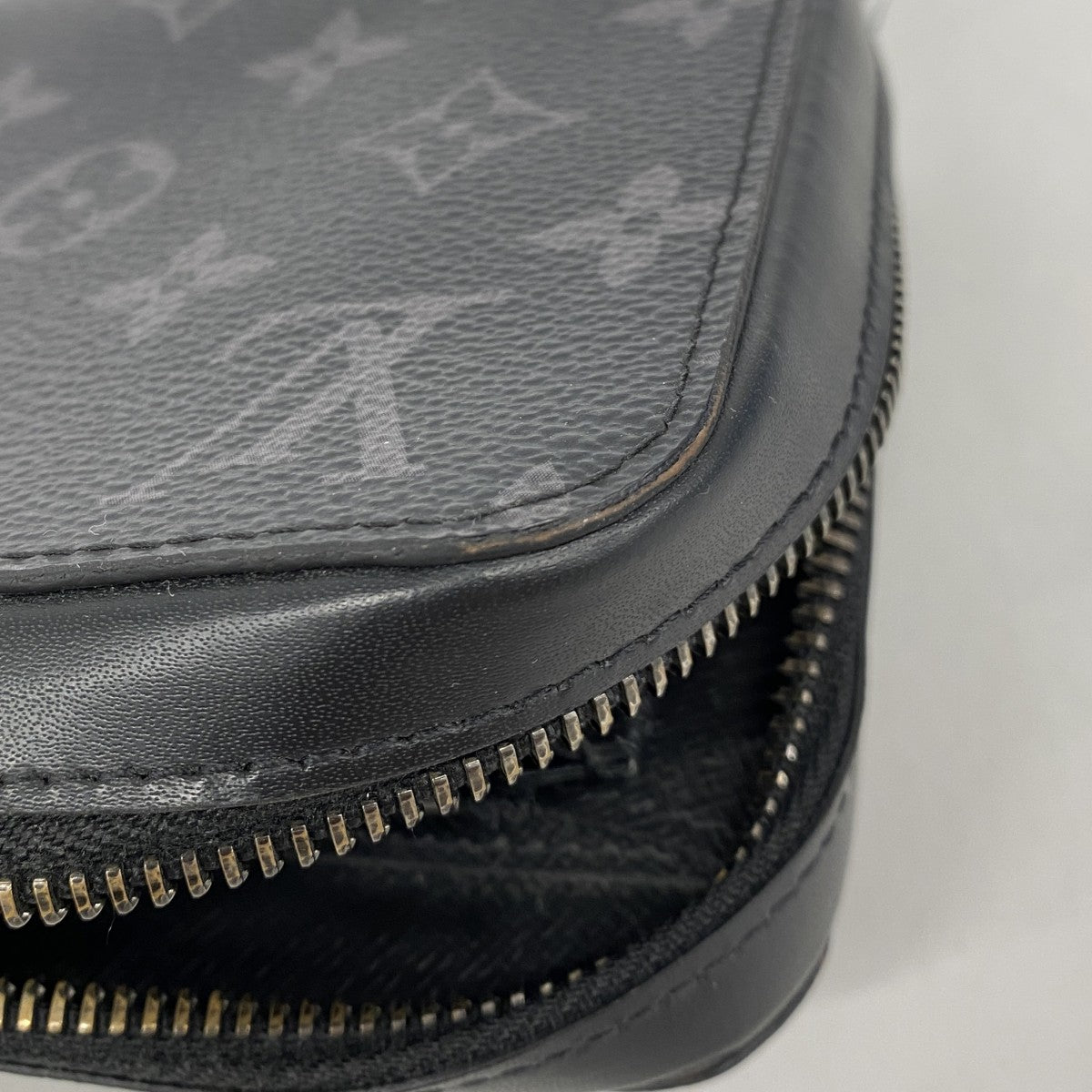【6ee5744-k】ルイヴィトン 長財布 モノグラム・エクリプス ジッピーXL M61698 ブラック グレー【中古】メンズ