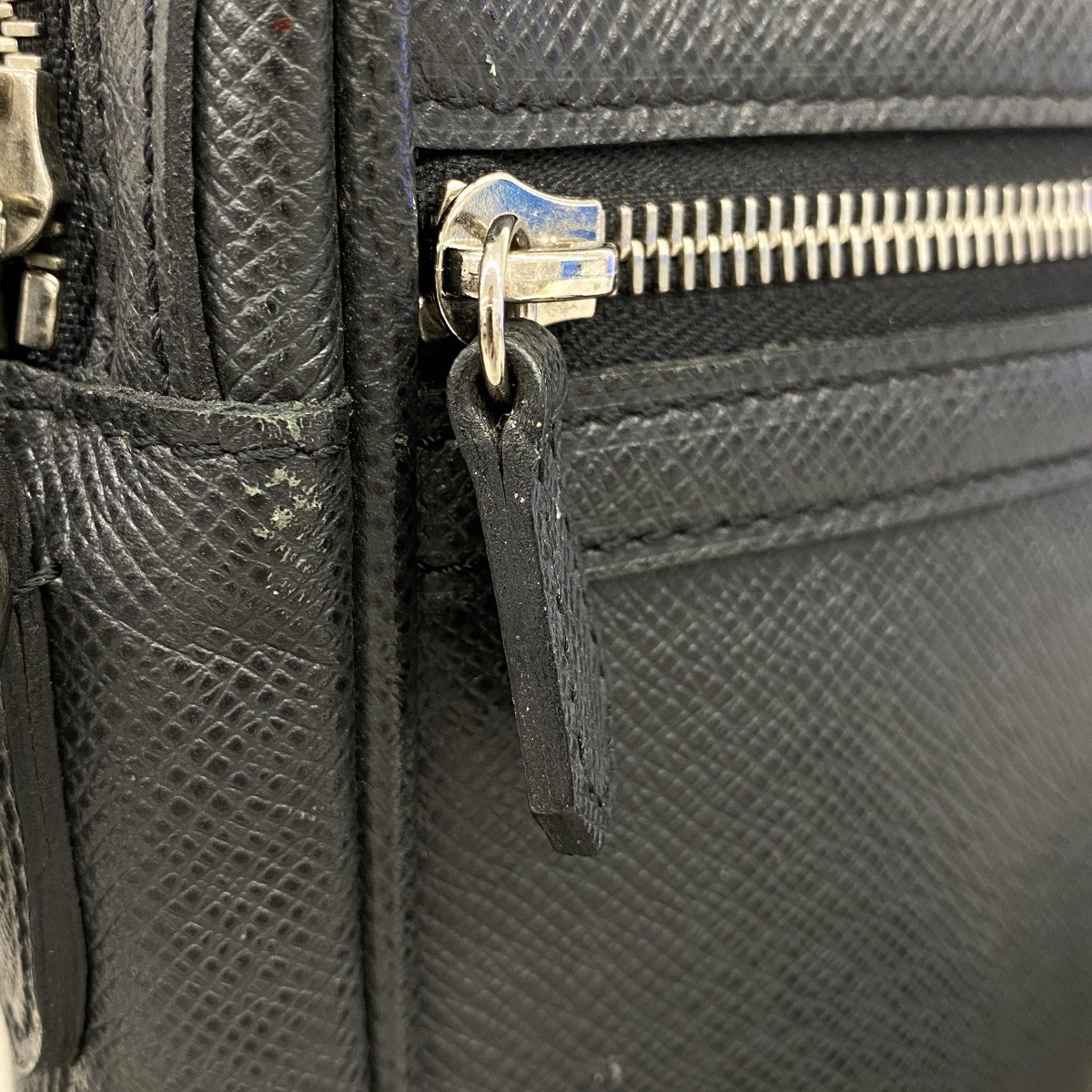 【6ee5899-k】ルイヴィトン ショルダーバッグ タイガ ディミトリ M32462 アルドワーズ【中古】メンズ