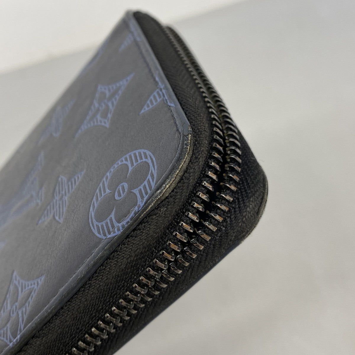 ★SALE【6ee5988-k】ルイヴィトン 長財布 モノグラム・シャドウ ジッピーウォレットヴェルティカル M80423 ネイビー【中古】メンズ