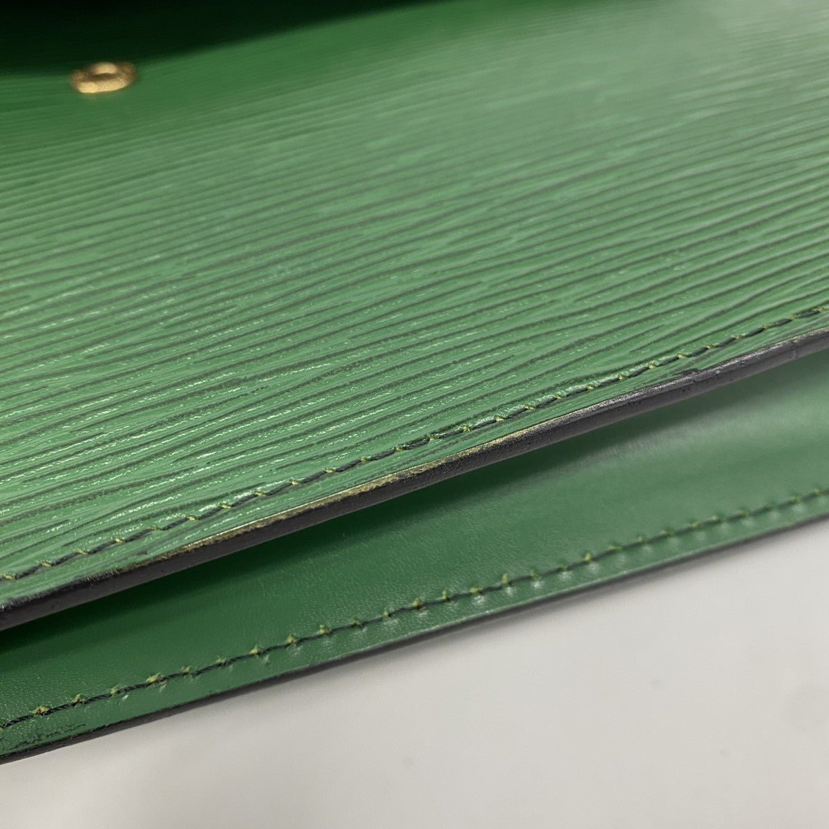 【6ee5999-k】ルイヴィトン クラッチバッグ エピ モンテーニュ27 M52654 ボルネオグリーン【中古】メンズ レディース ユニセックス
