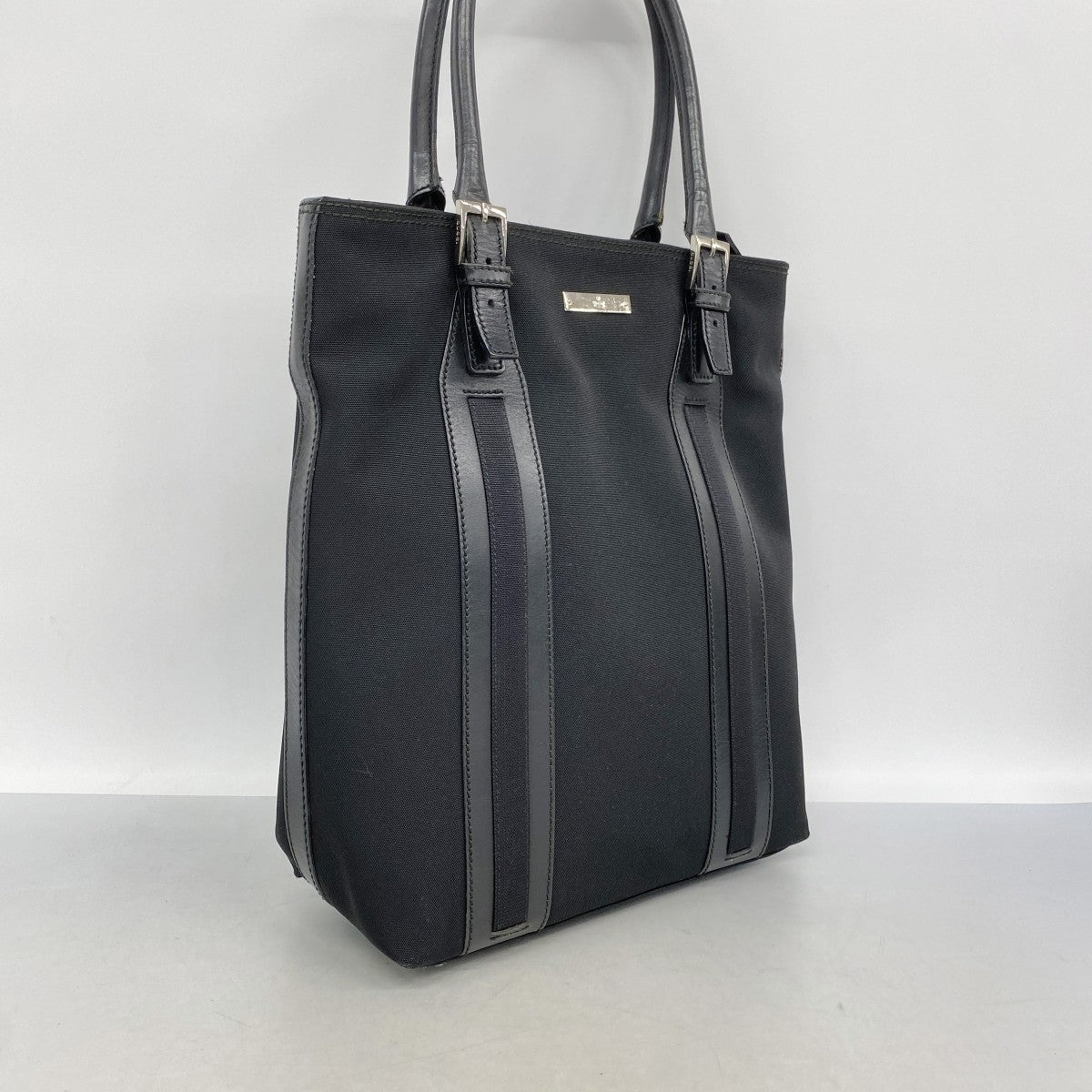 【6ee6023-k】グッチ トートバッグ 019 0451 ナイロン ブラック シルバー金具【中古】レディース