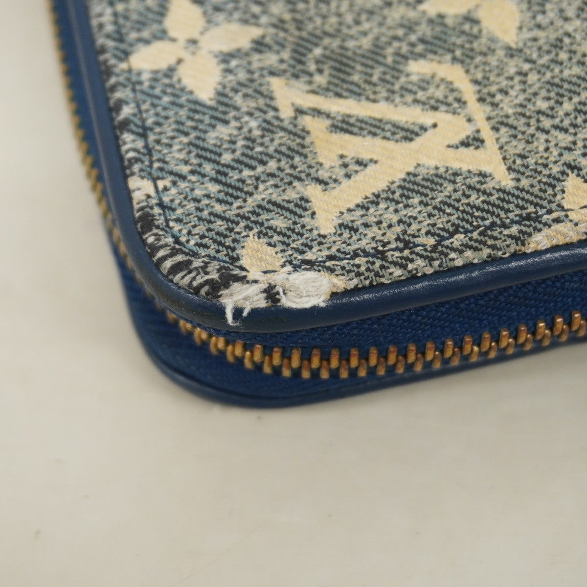 【6ee6072-h】ルイヴィトン 長財布 モノグラム・ジャガードデニム ジッピーウォレット M81226 ブルー【中古】メンズ レディース ユニセックス